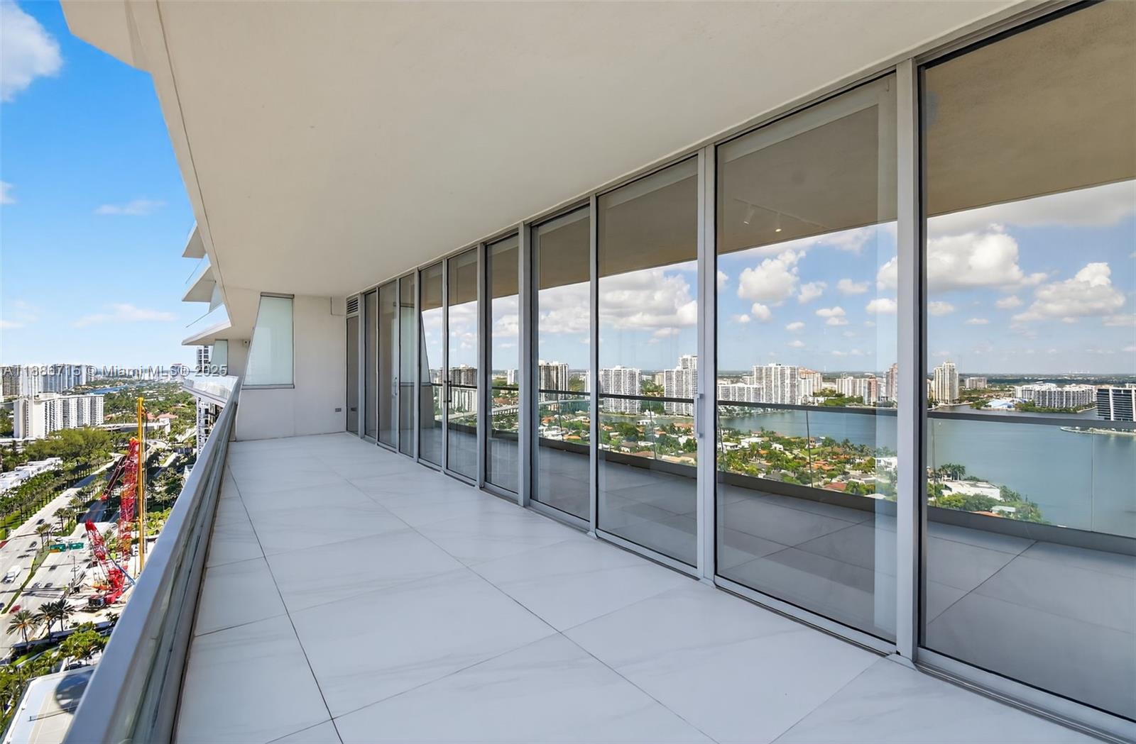 image Turnberry Ocean Club51