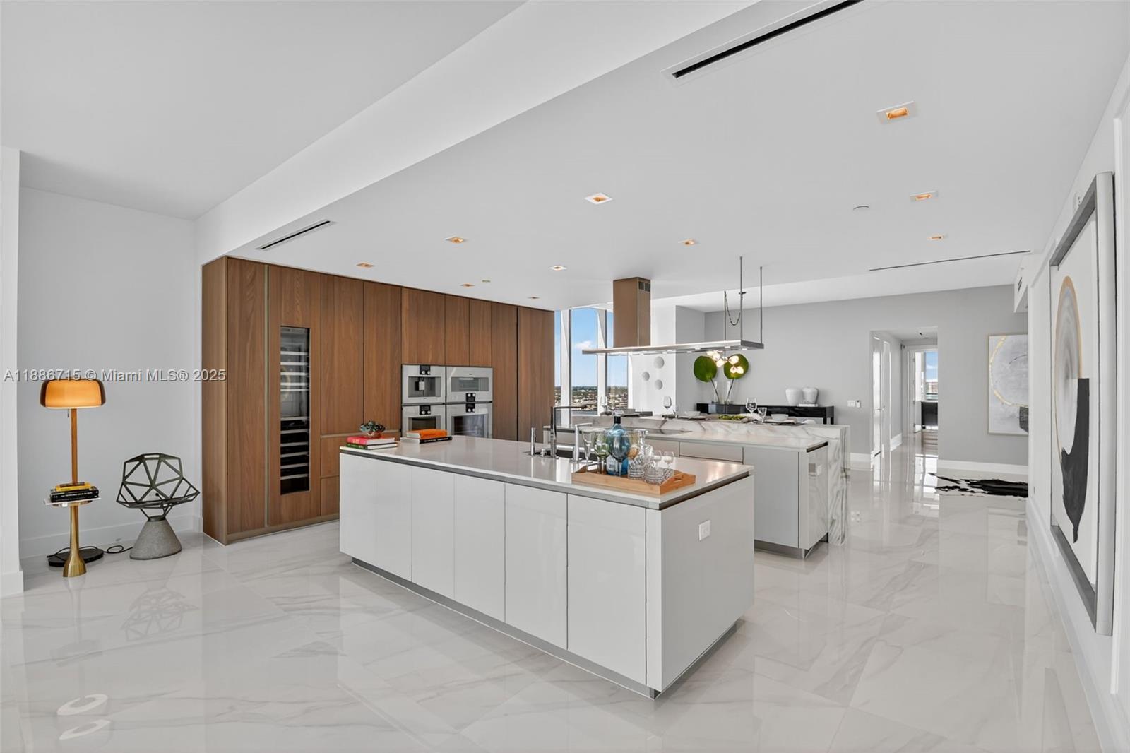 image Turnberry Ocean Club8