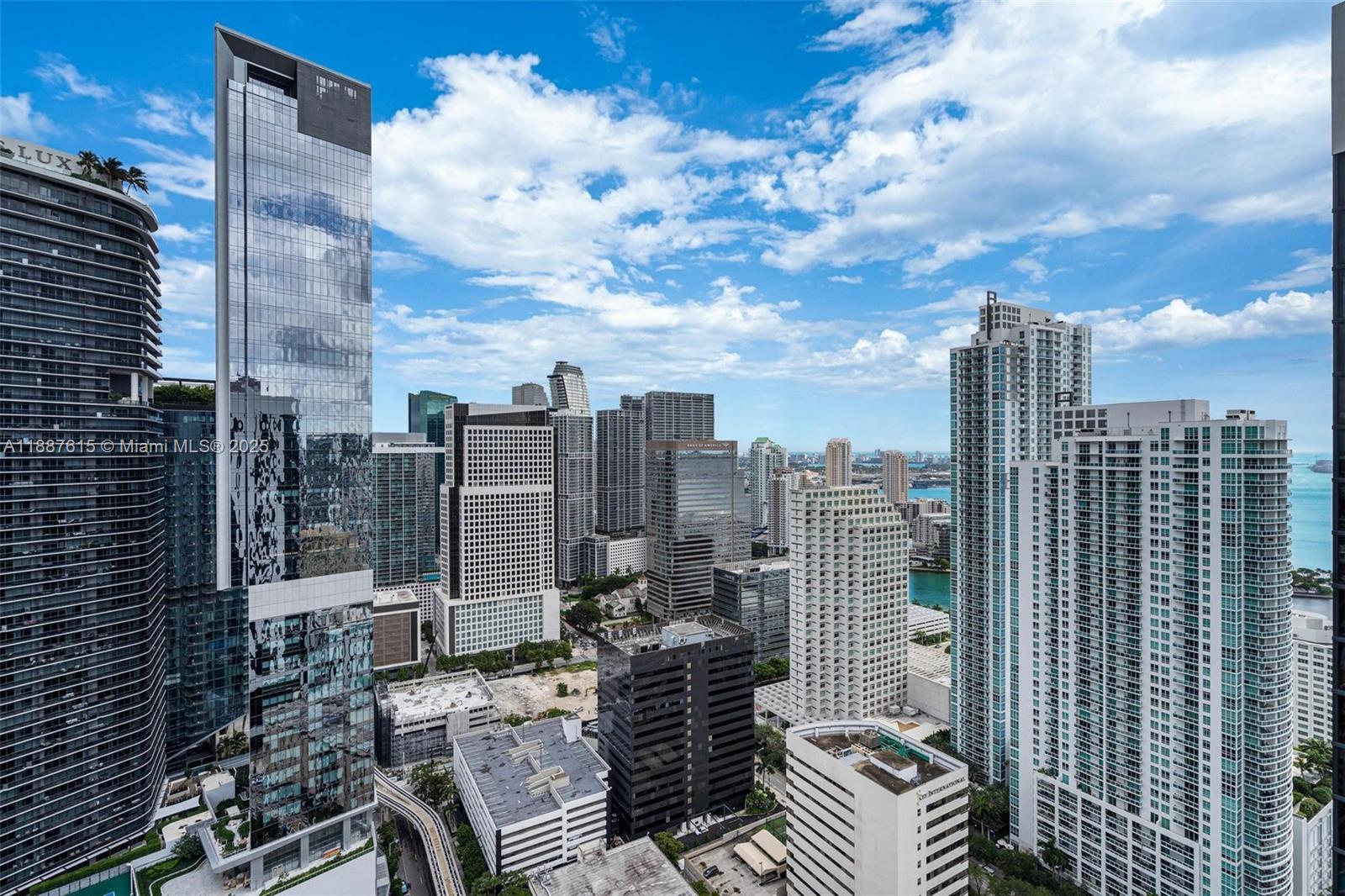 image Brickell Flatiron19