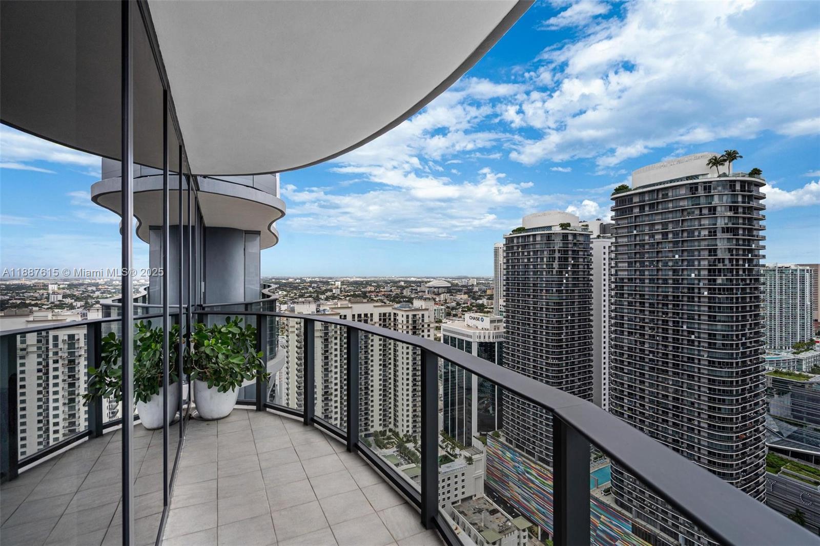 image Brickell Flatiron20