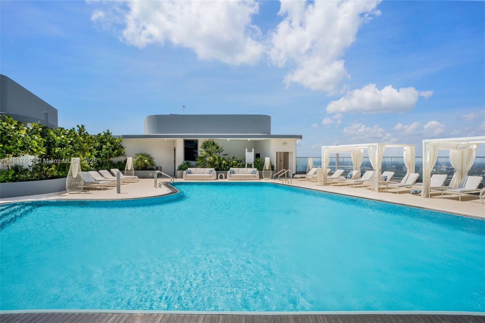 image Brickell Flatiron36