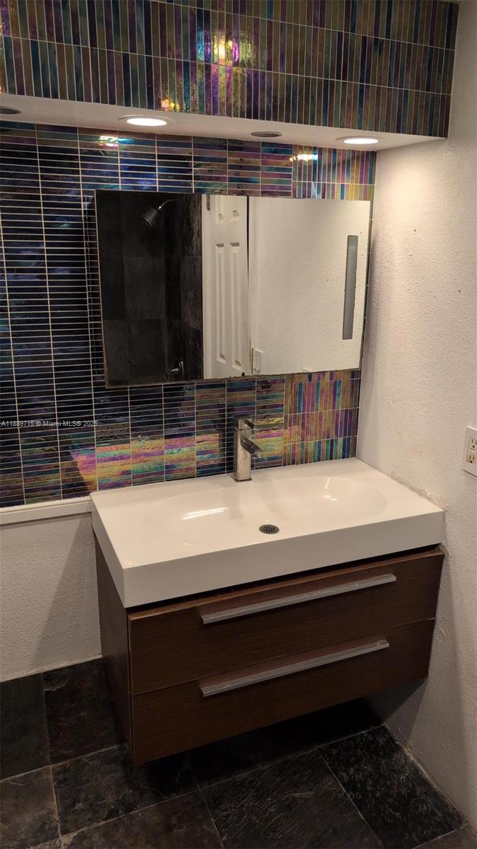 11930 N Bayshore Dr #1103 North Miami, FL 33181