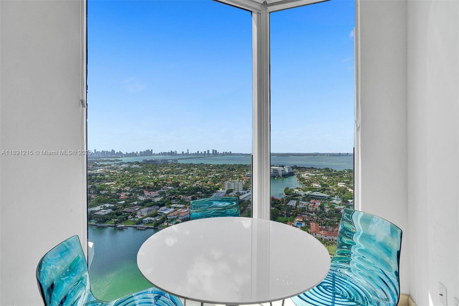 image Blue Diamond10