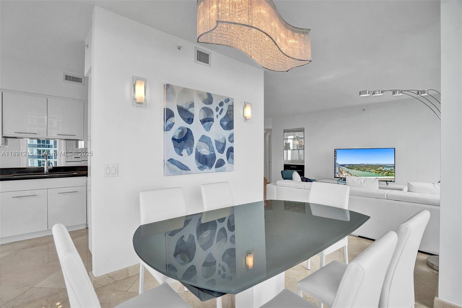 image Blue Diamond13