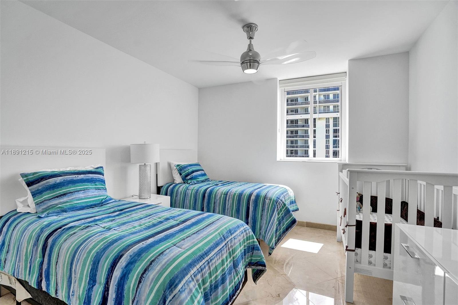 image Blue Diamond22