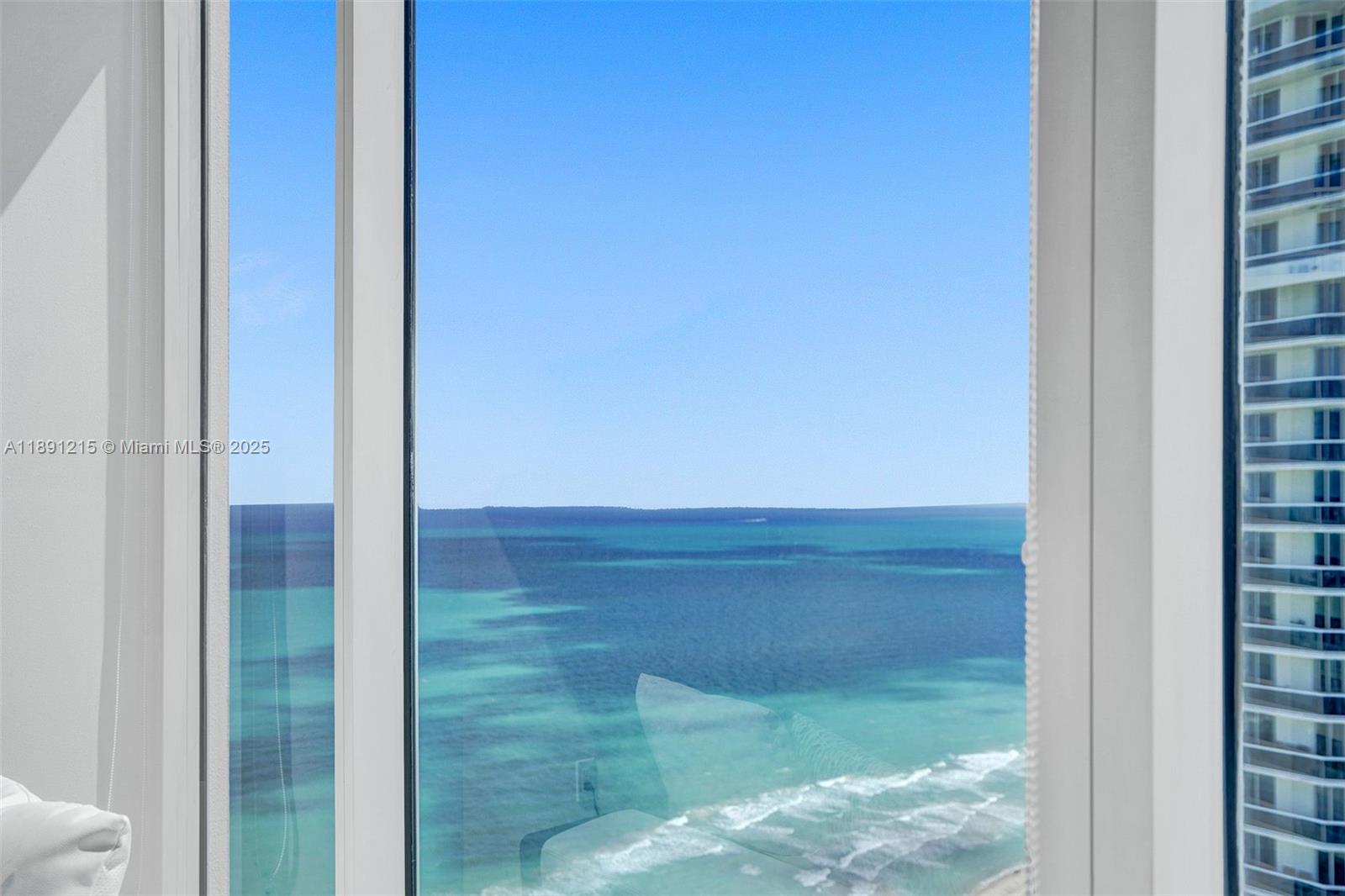 image Blue Diamond28