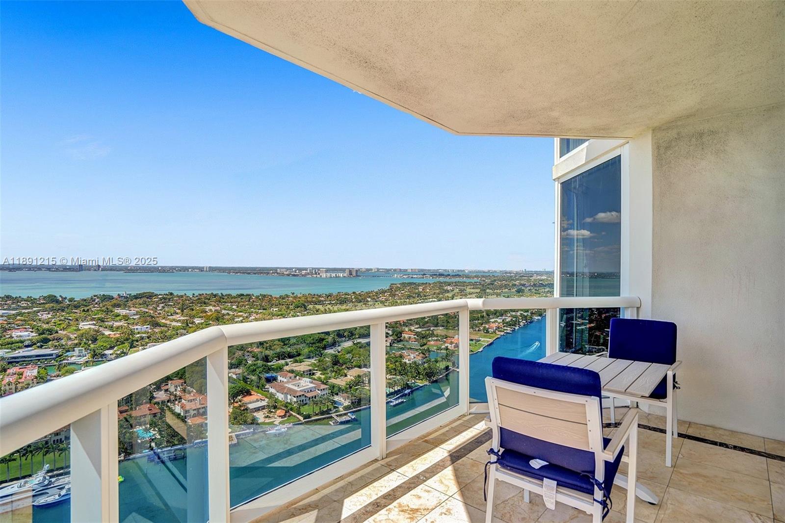 image Blue Diamond33