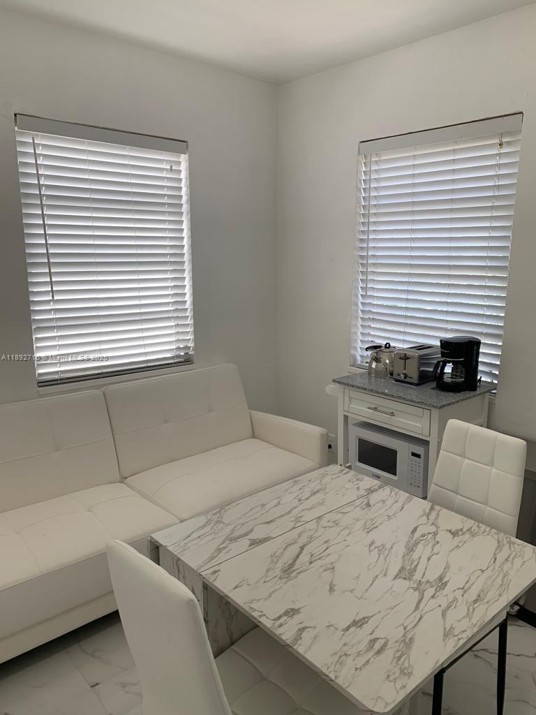 545 Michigan Ave #8