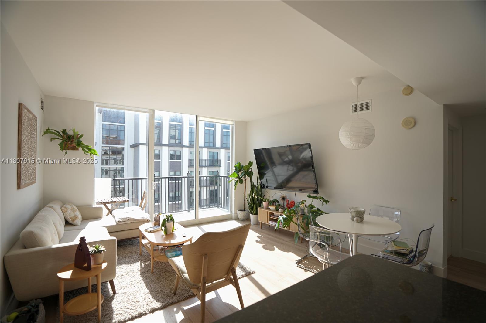 4100 Salzedo St #916