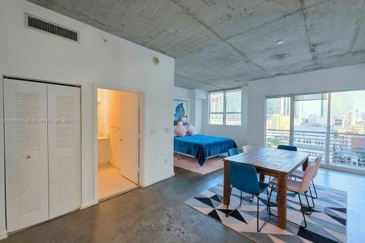 image The Loft Downtown Ii3