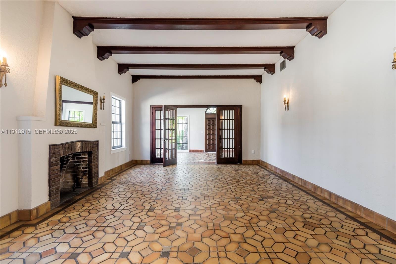 3718 Sheridan Ave Miami Beach, FL 33140