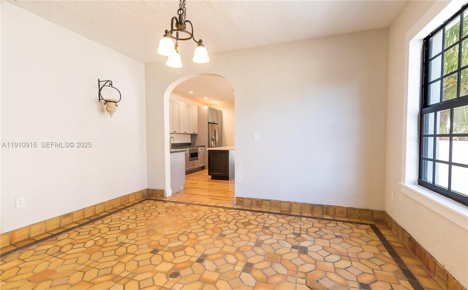 3718 Sheridan Ave Miami Beach, FL 33140