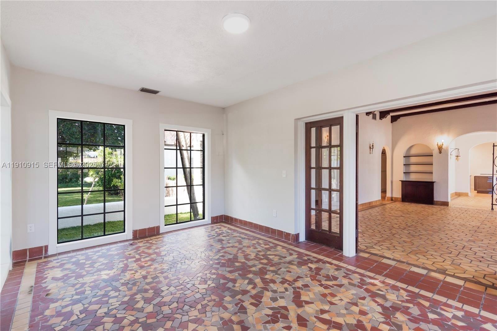 3718 Sheridan Ave Miami Beach, FL 33140