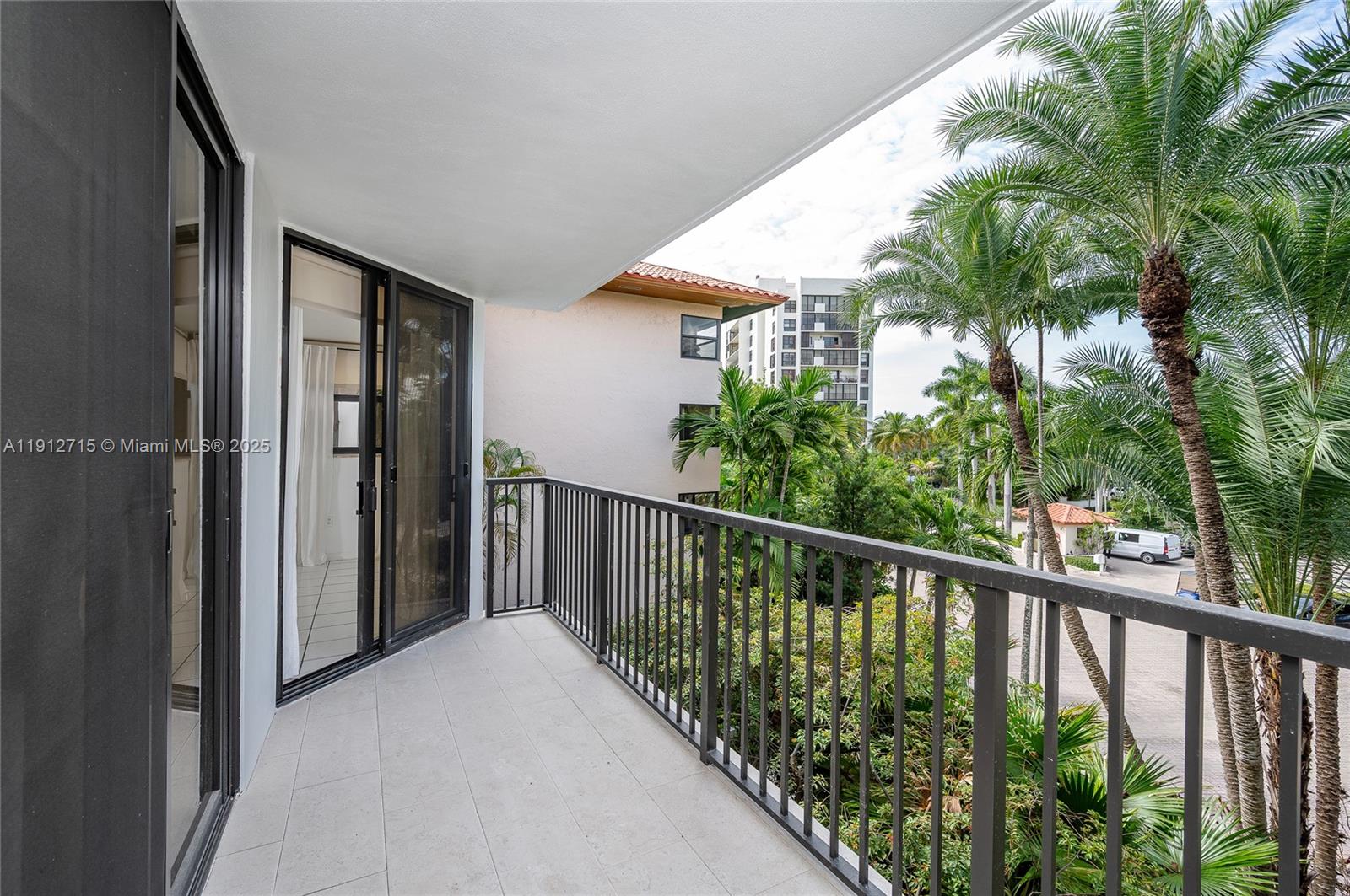 55 Ocean Ln Dr #3030 Key Biscayne, FL 33149