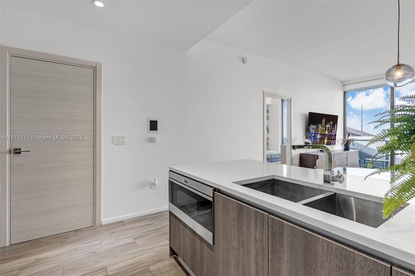 801 S Miami Ave #5206 Miami, FL 33130