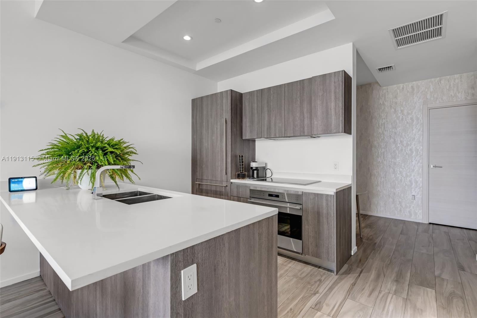 801 S Miami Ave #5206 Miami, FL 33130