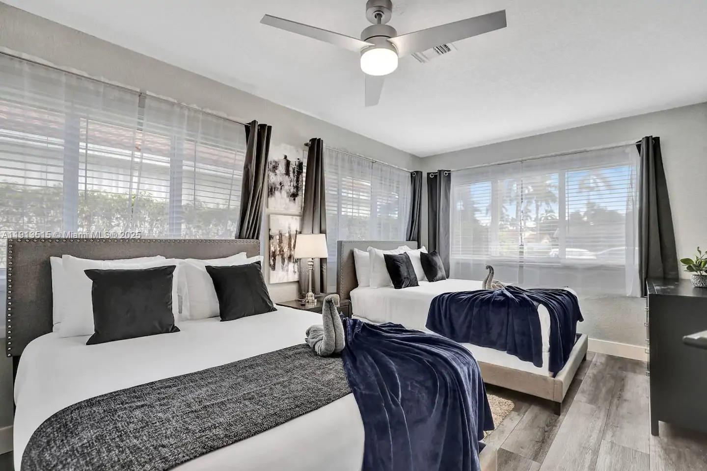 1241 Hollywood Blvd Hollywood, FL 33019