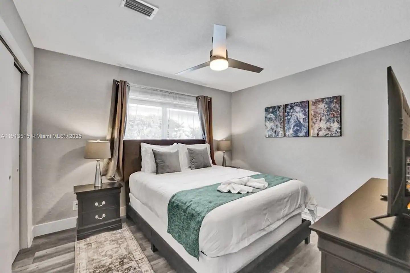 1241 Hollywood Blvd Hollywood, FL 33019