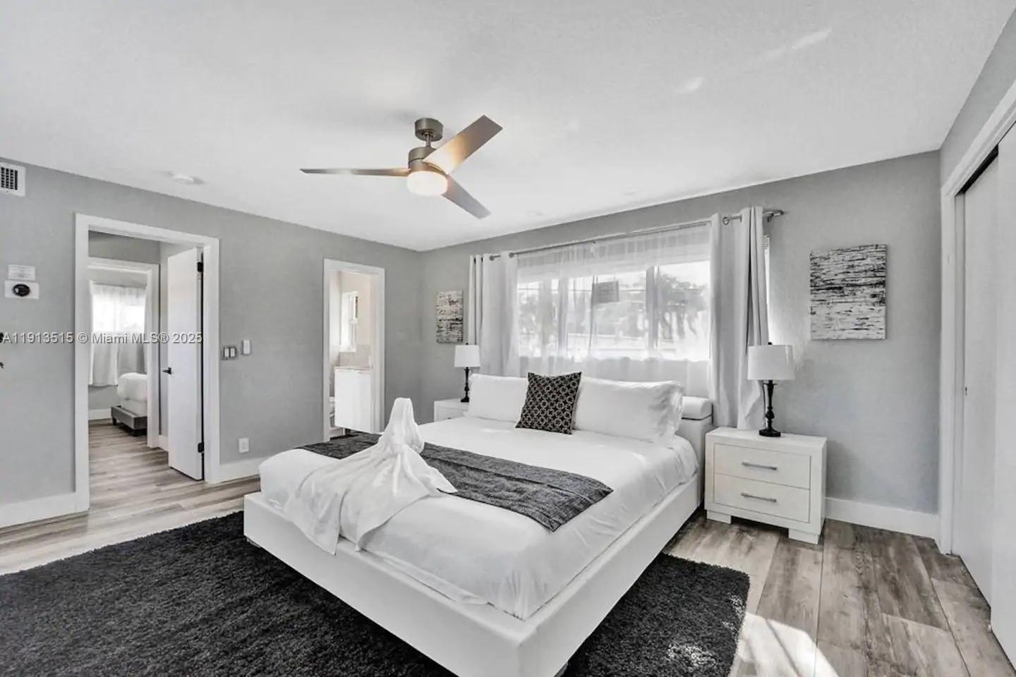 1241 Hollywood Blvd Hollywood, FL 33019