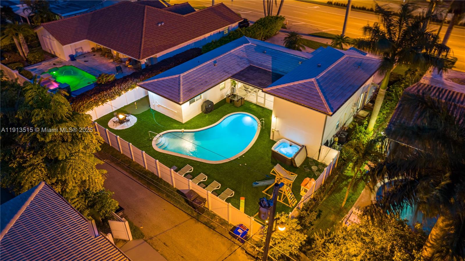 1241 Hollywood Blvd Hollywood, FL 33019