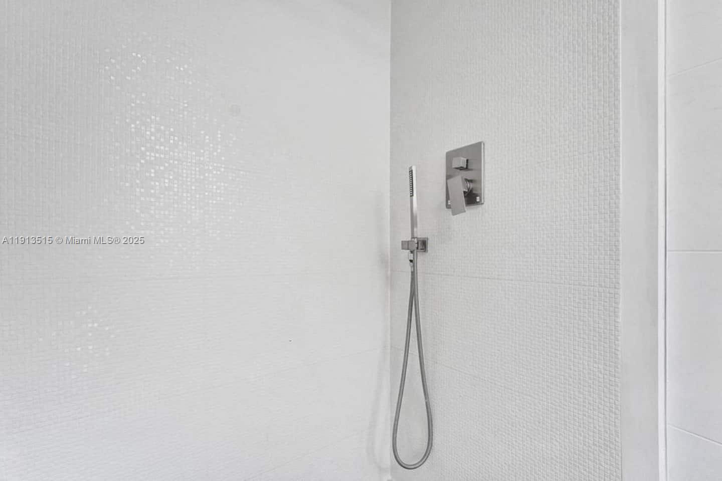 1241 Hollywood Blvd Hollywood, FL 33019