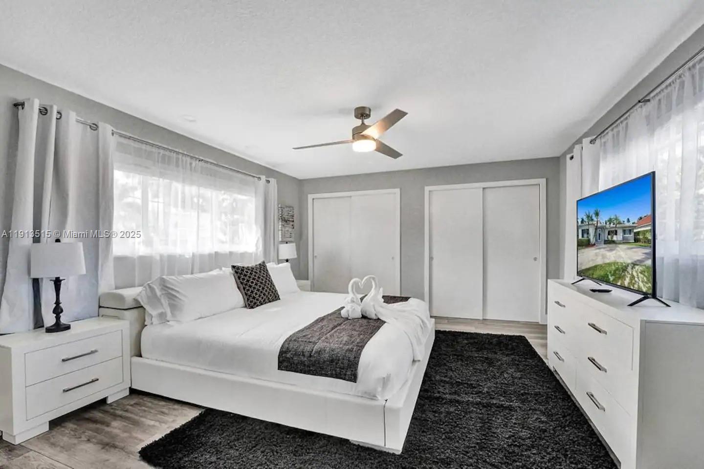 1241 Hollywood Blvd Hollywood, FL 33019