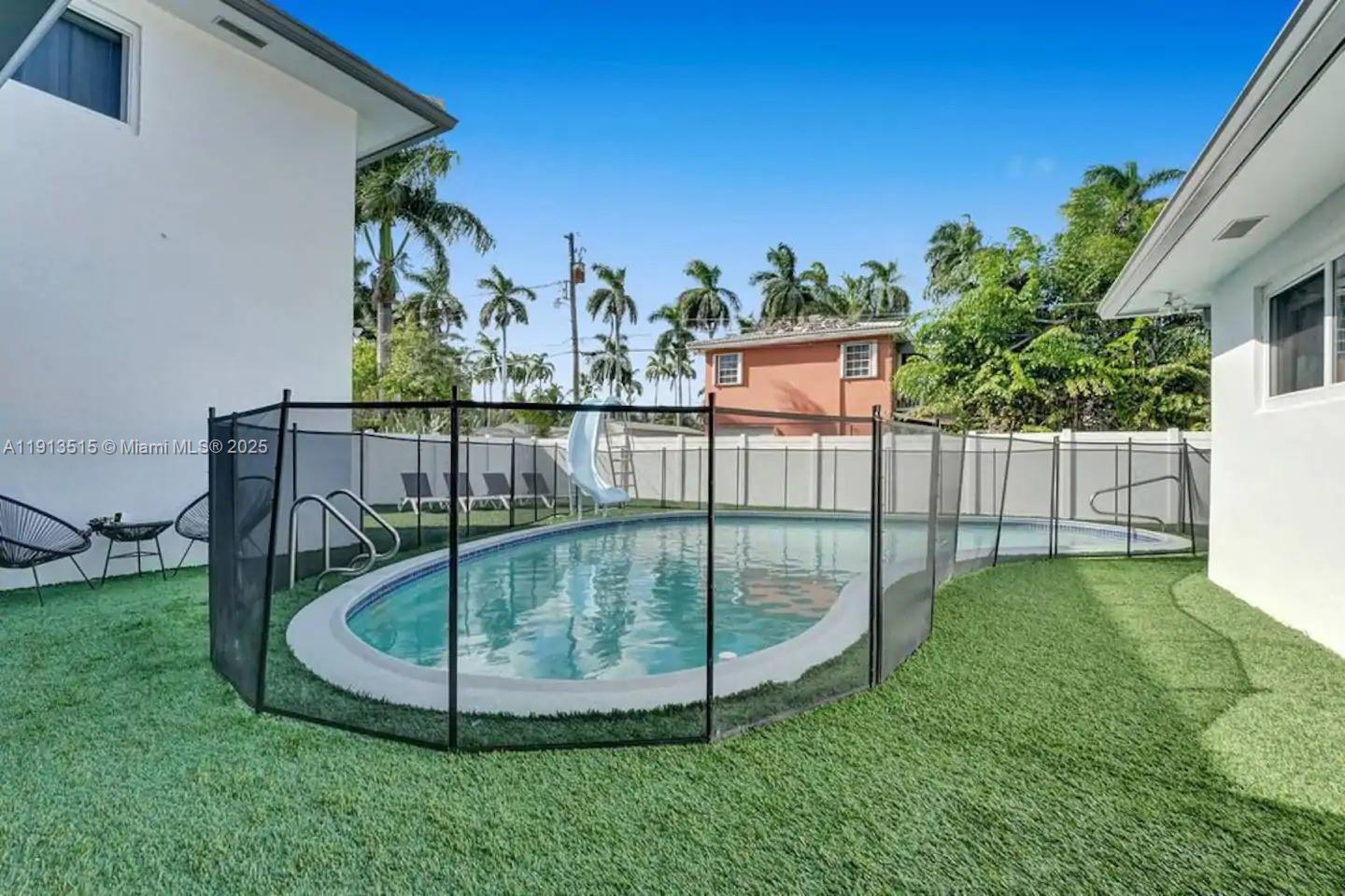 1241 Hollywood Blvd Hollywood, FL 33019