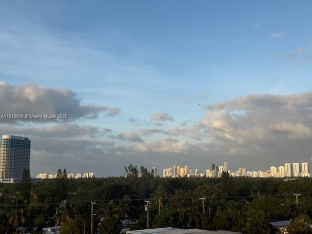 2350 NE 135th St #711