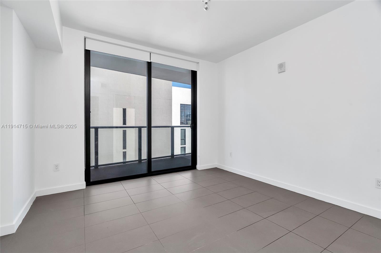 image Canvas Condo28