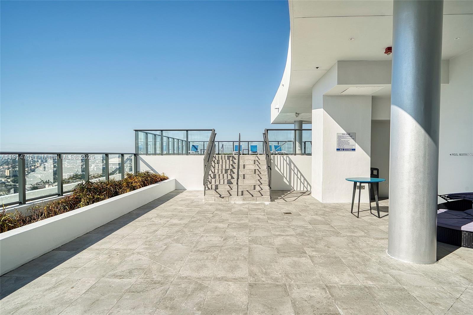 image Canvas Condo33