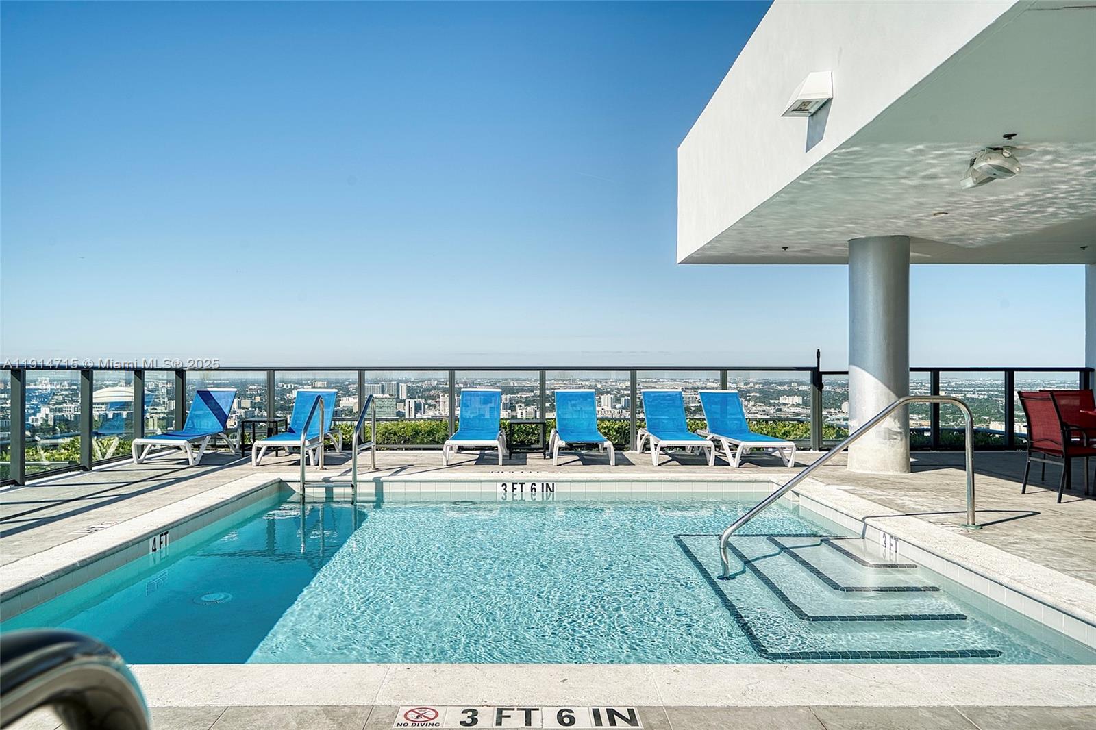 image Canvas Condo34