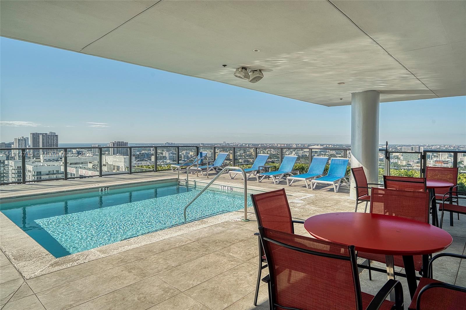 image Canvas Condo37