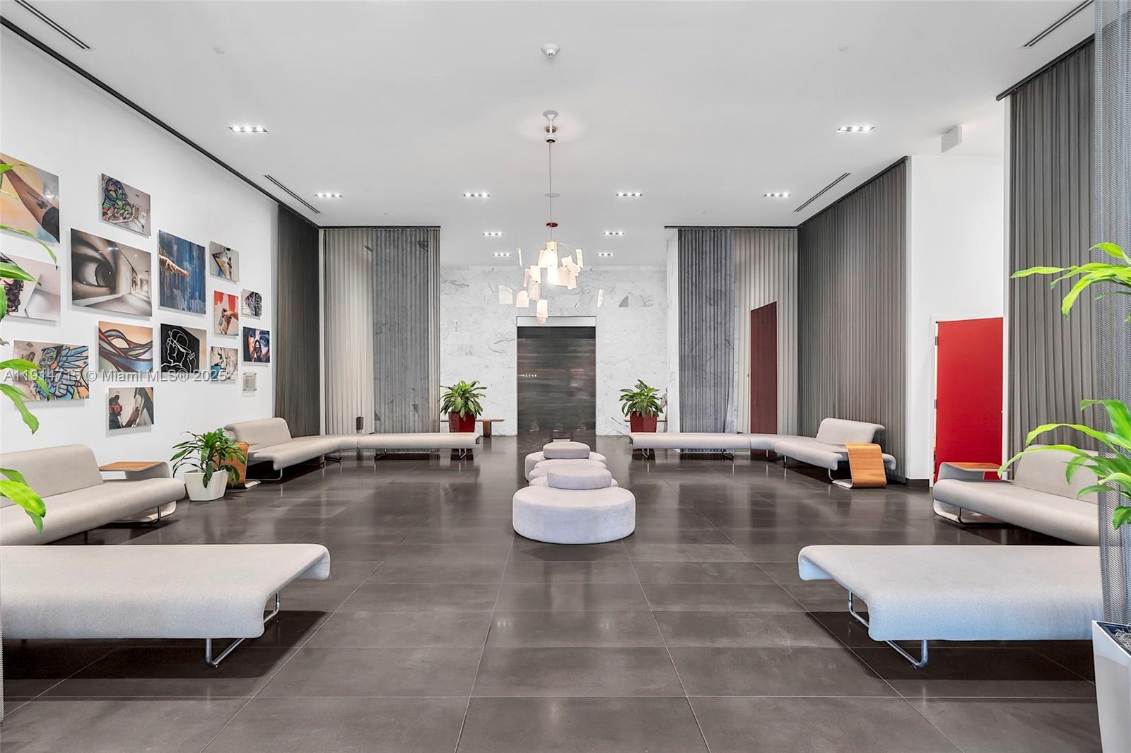 image Canvas Condo45