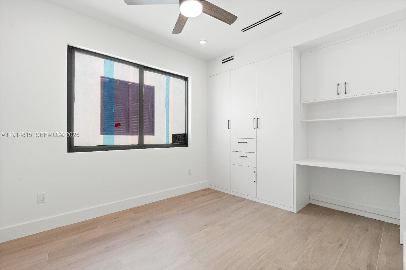 207 NE 17th Ave Fort Lauderdale, FL 33301