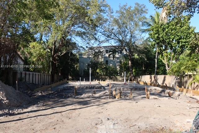 207 NE 17th Ave Fort Lauderdale, FL 33301