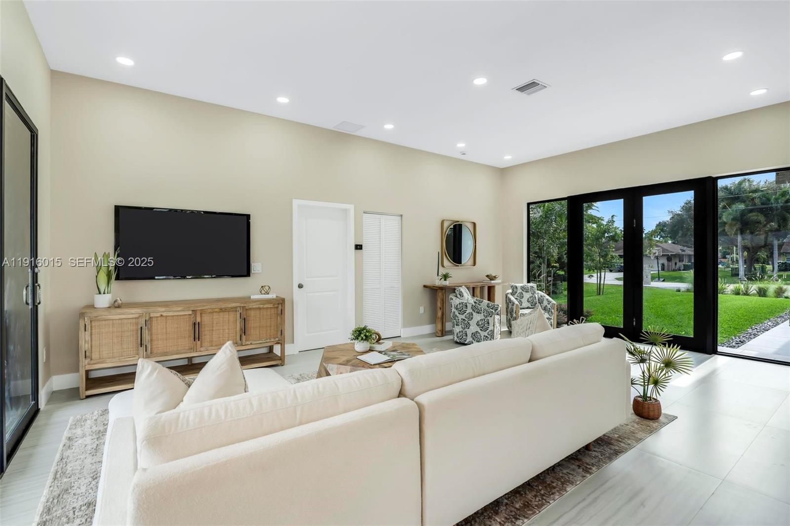 12061 NW 26th St Plantation, FL 33323