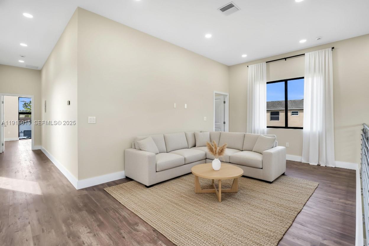 12061 NW 26th St Plantation, FL 33323