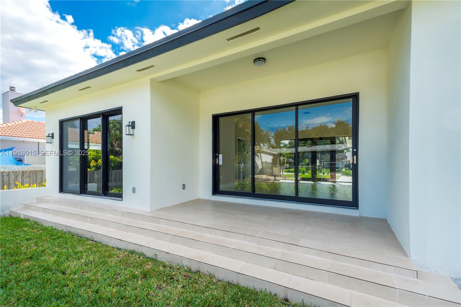 12061 NW 26th St Plantation, FL 33323