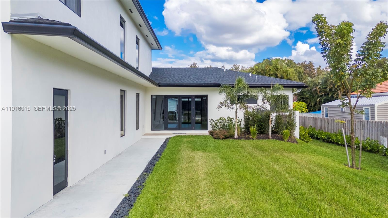 12061 NW 26th St Plantation, FL 33323