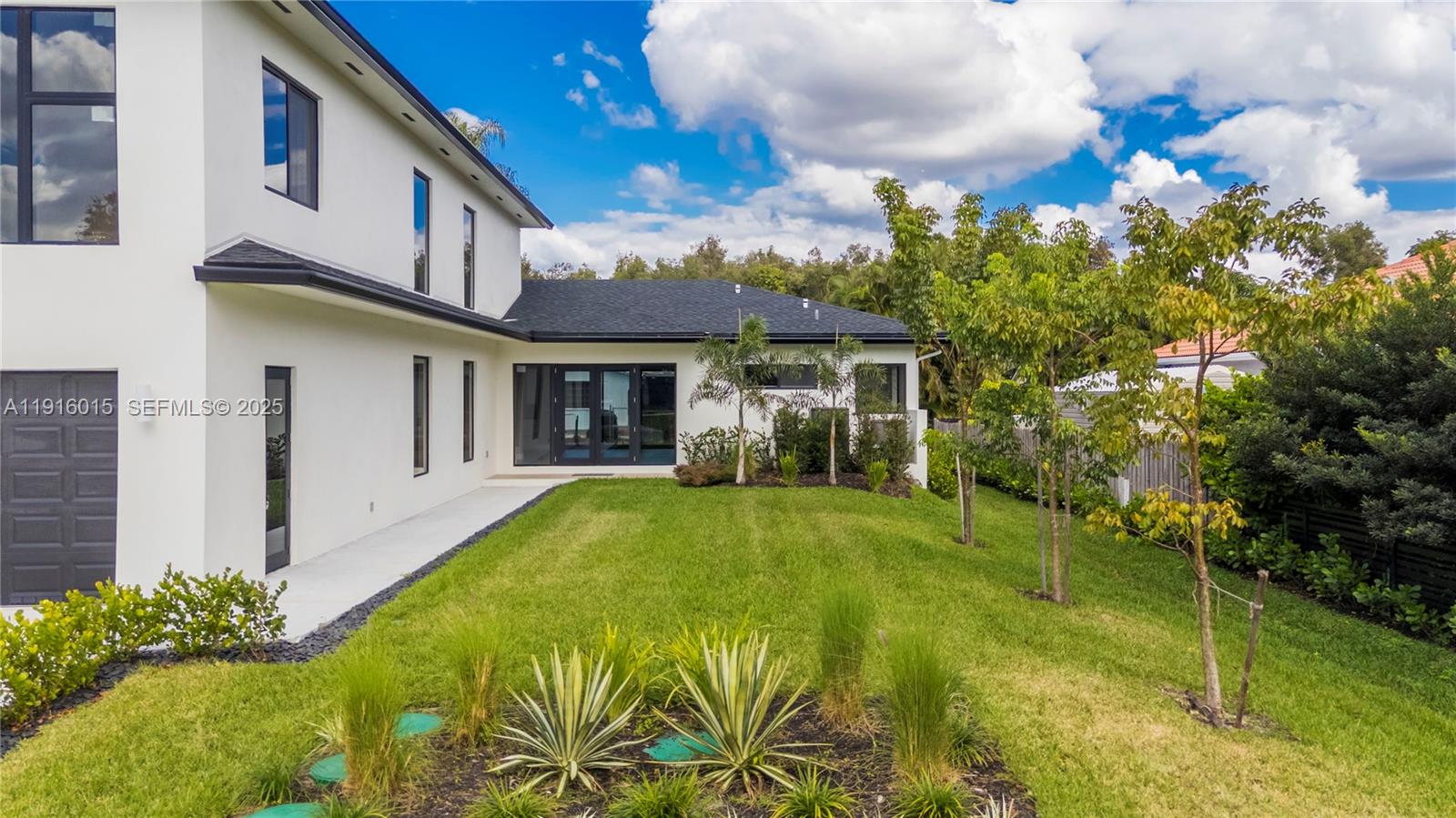 12061 NW 26th St Plantation, FL 33323