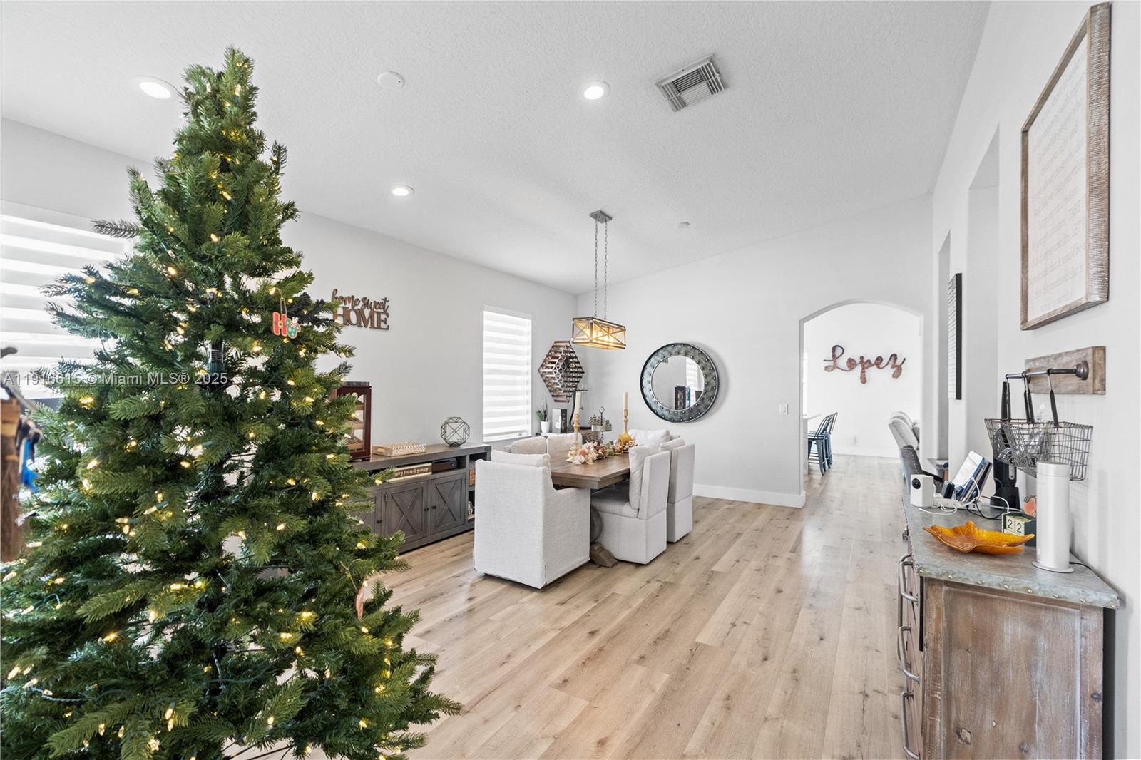 16120 SW 11th St Pembroke Pines, FL 33027