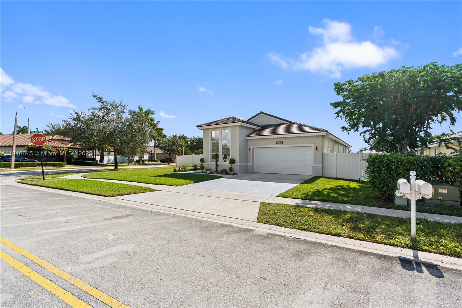 16120 SW 11th St Pembroke Pines, FL 33027