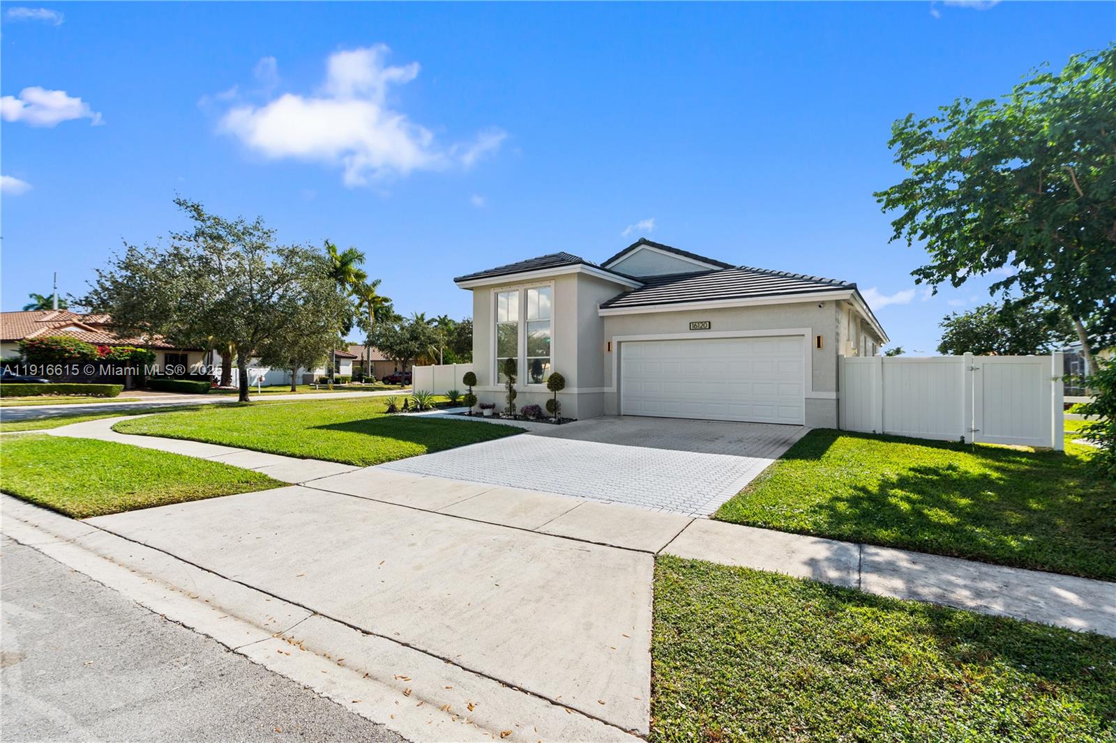 16120 SW 11th St Pembroke Pines, FL 33027