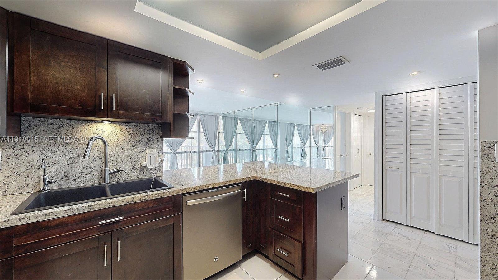 1000 Parkview Dr #431 Hallandale Beach, FL 33009