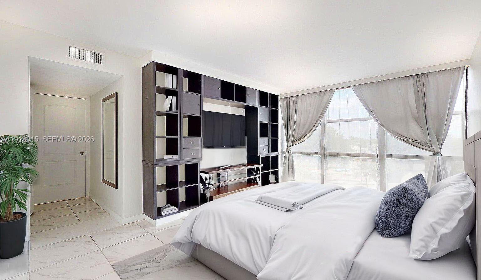 1000 Parkview Dr #431 Hallandale Beach, FL 33009