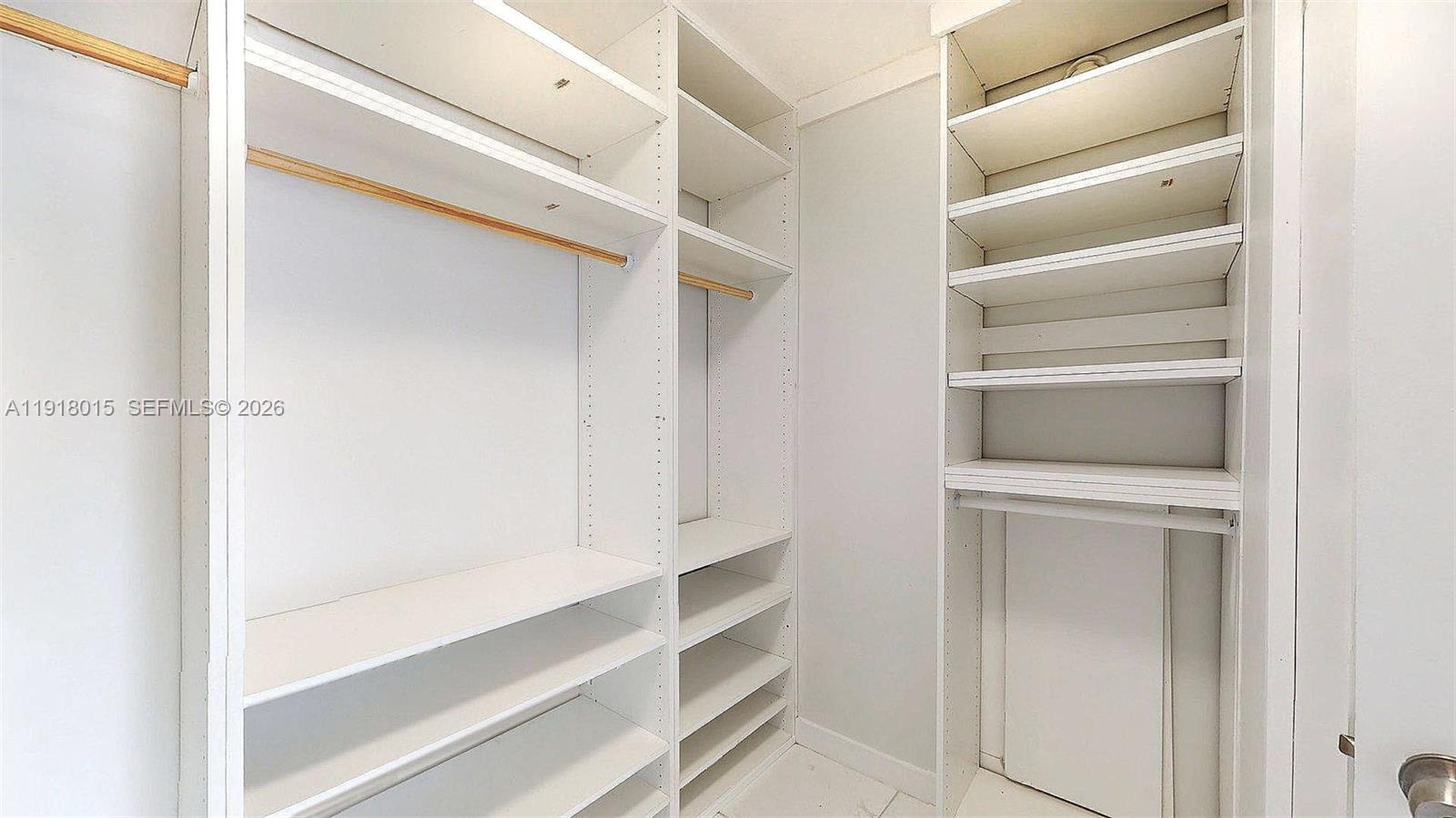 1000 Parkview Dr #431 Hallandale Beach, FL 33009