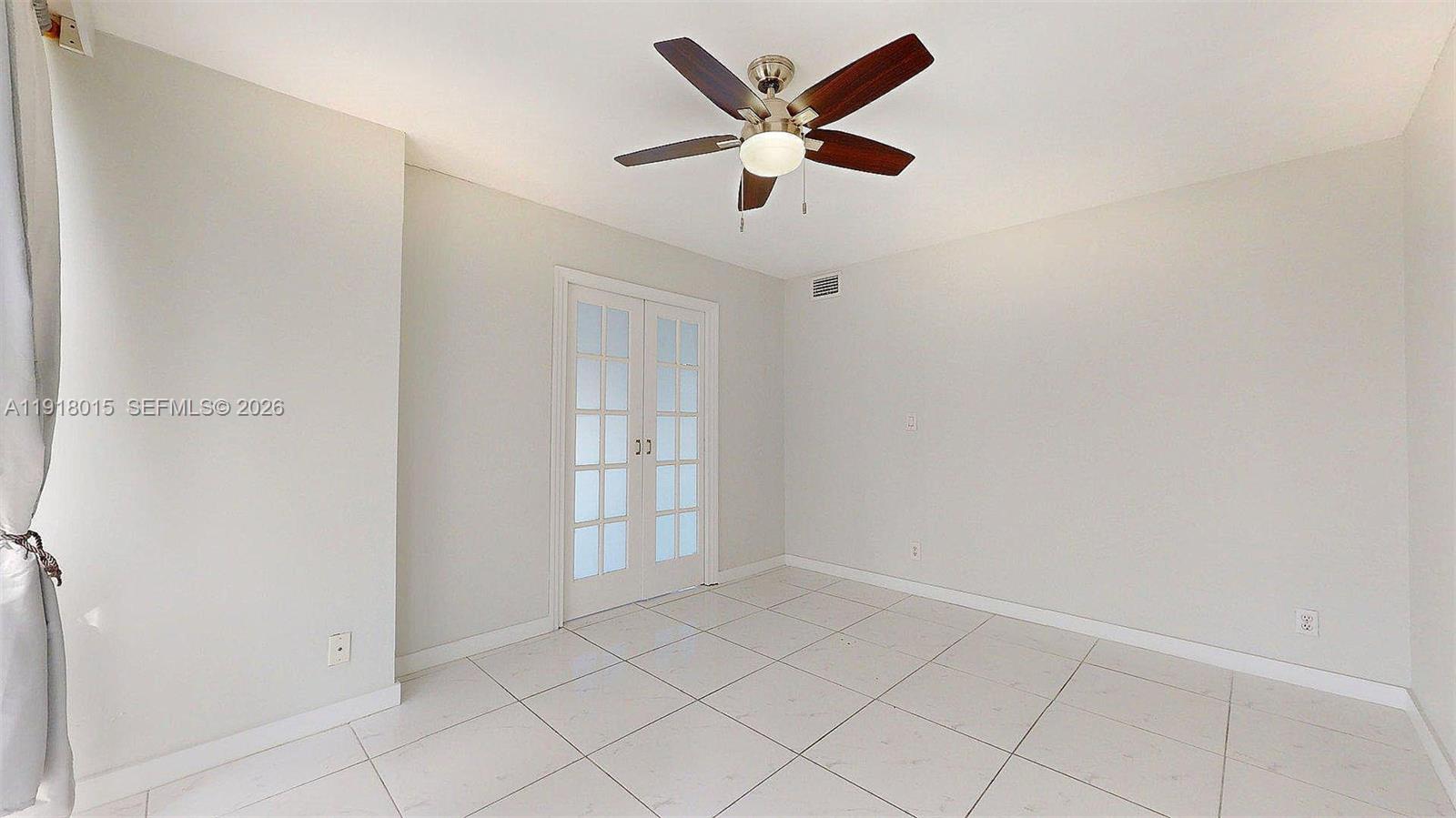 1000 Parkview Dr #431 Hallandale Beach, FL 33009