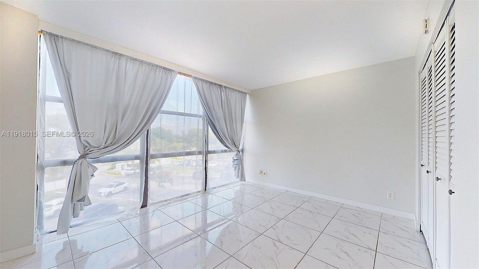 1000 Parkview Dr #431 Hallandale Beach, FL 33009