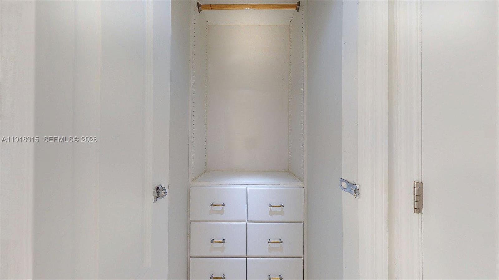 1000 Parkview Dr #431 Hallandale Beach, FL 33009