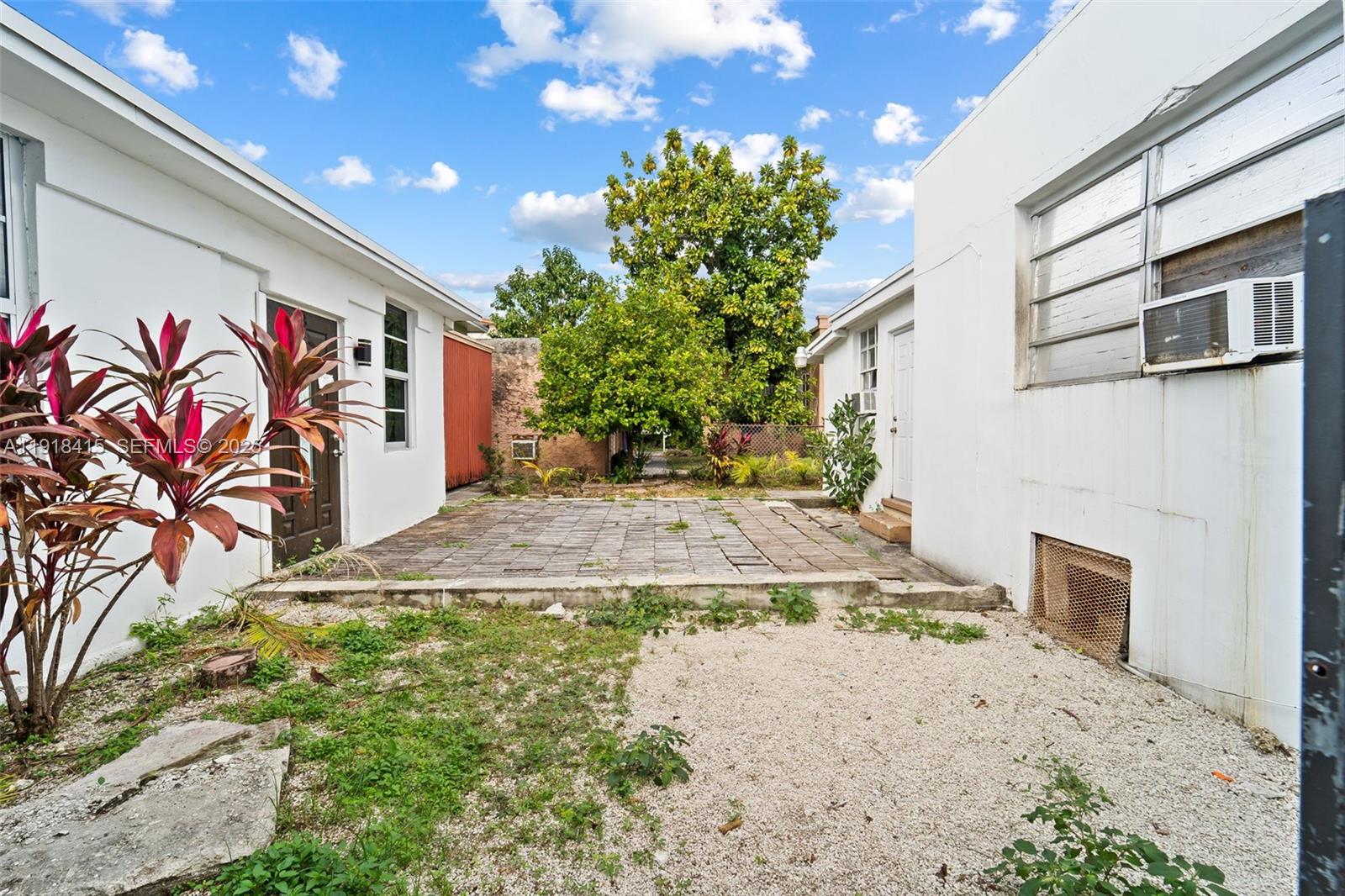 634 SW 10th Ave Miami, FL 33130